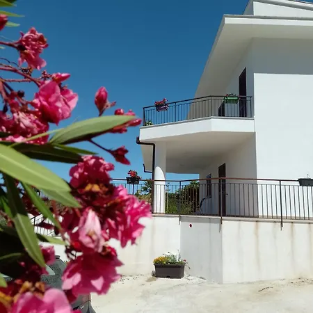 فندق مبيت وإفطار Granatelli 3*